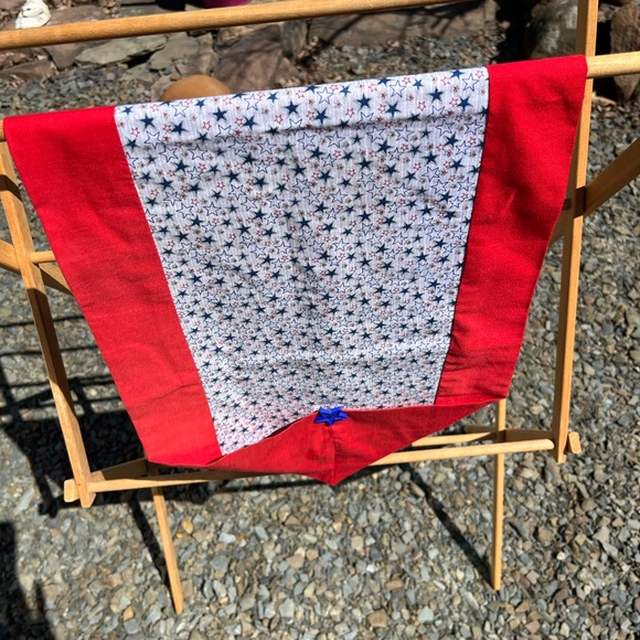 Table runner - Picture 3 of 3